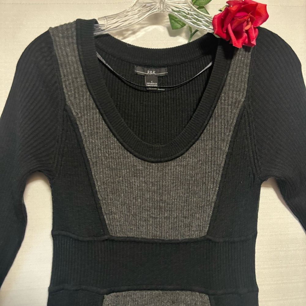 R&K Black & Gray Sweater Dress Sm long sleeve body con EUC